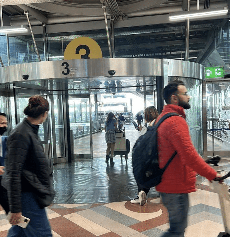 PUNTO DE ENCUENTRO AEROPUERTO SUVARNABHUMI VUELO INTERNACIONAL