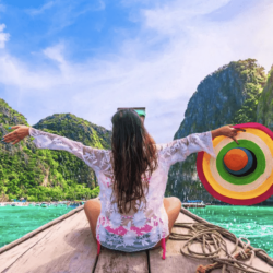 Tour Privado En Koh Phi Phi – Atardecer Y Experiencia Plancton Fluorescente En Barca Tradicional Tailandesa 3