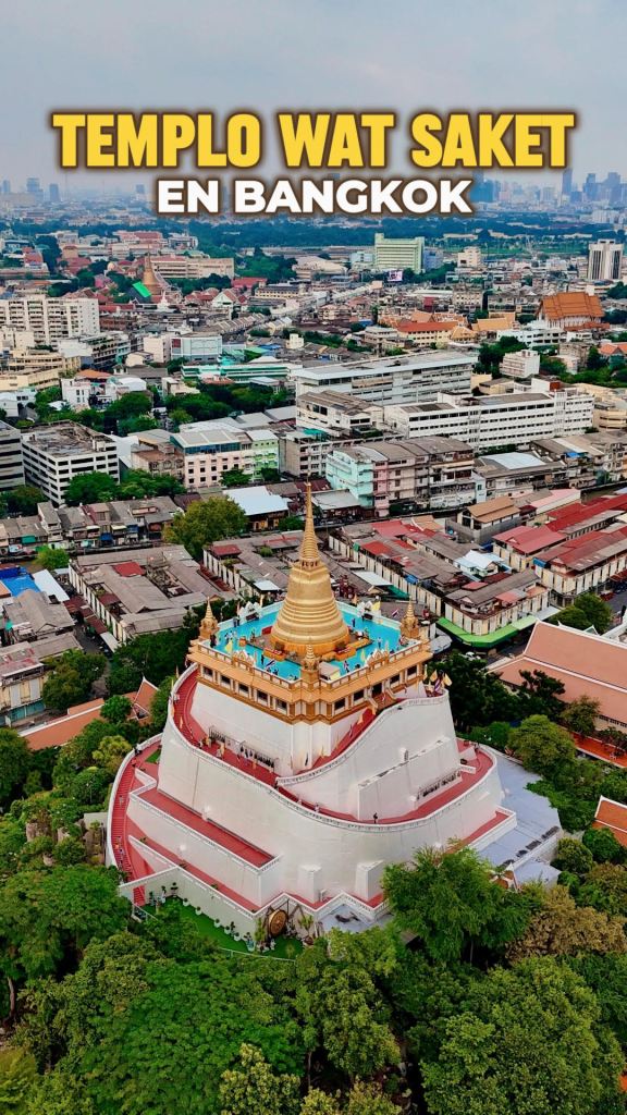 Vista aérea del chedi dorado en el Wat Saket de Bangkok