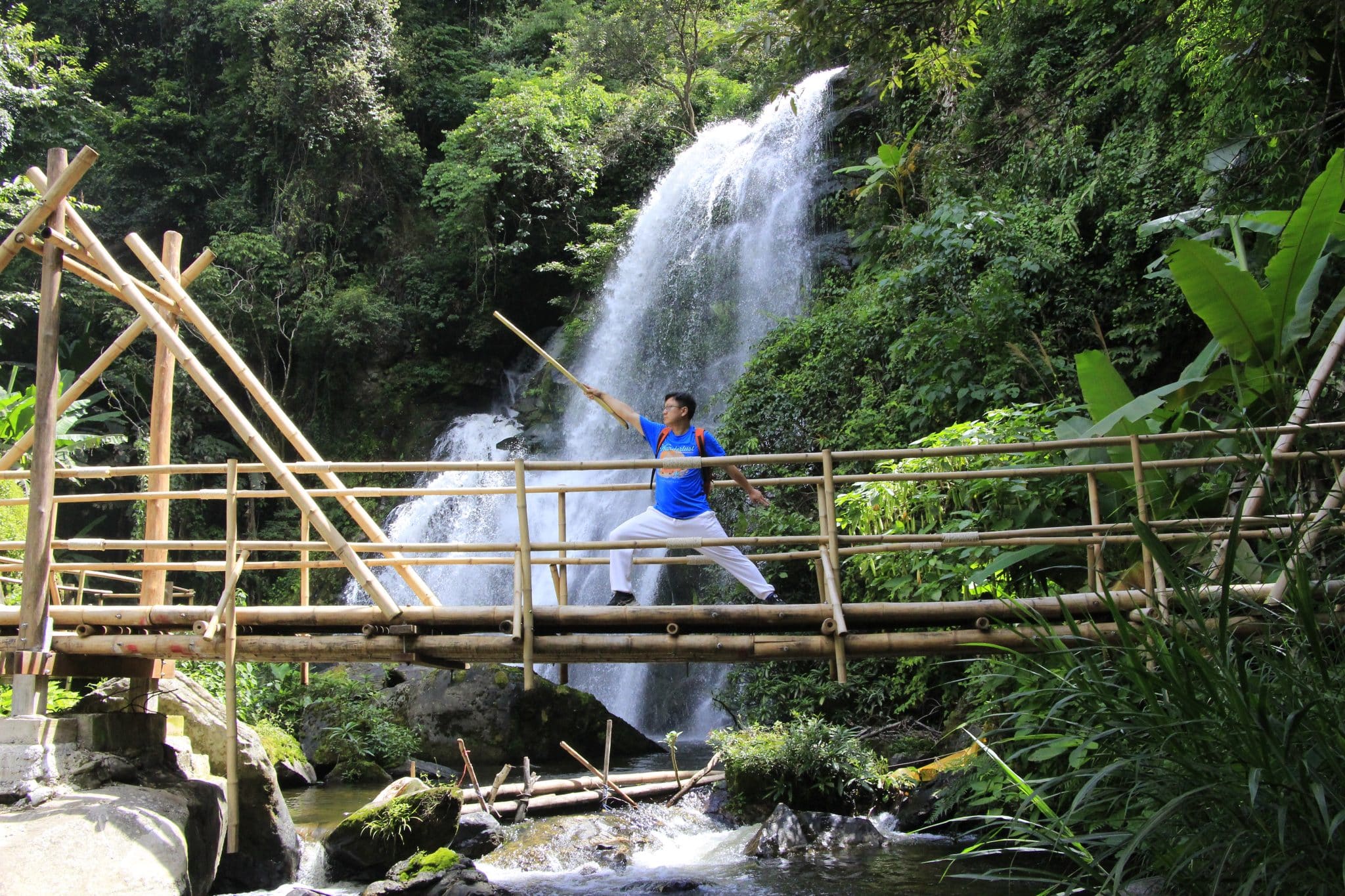 Cascada en Doi Inthanon 2 scaled