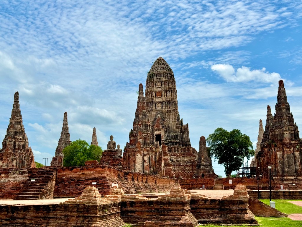 Templo Wat Chaiwatthanaram en Ayutthaya scaled